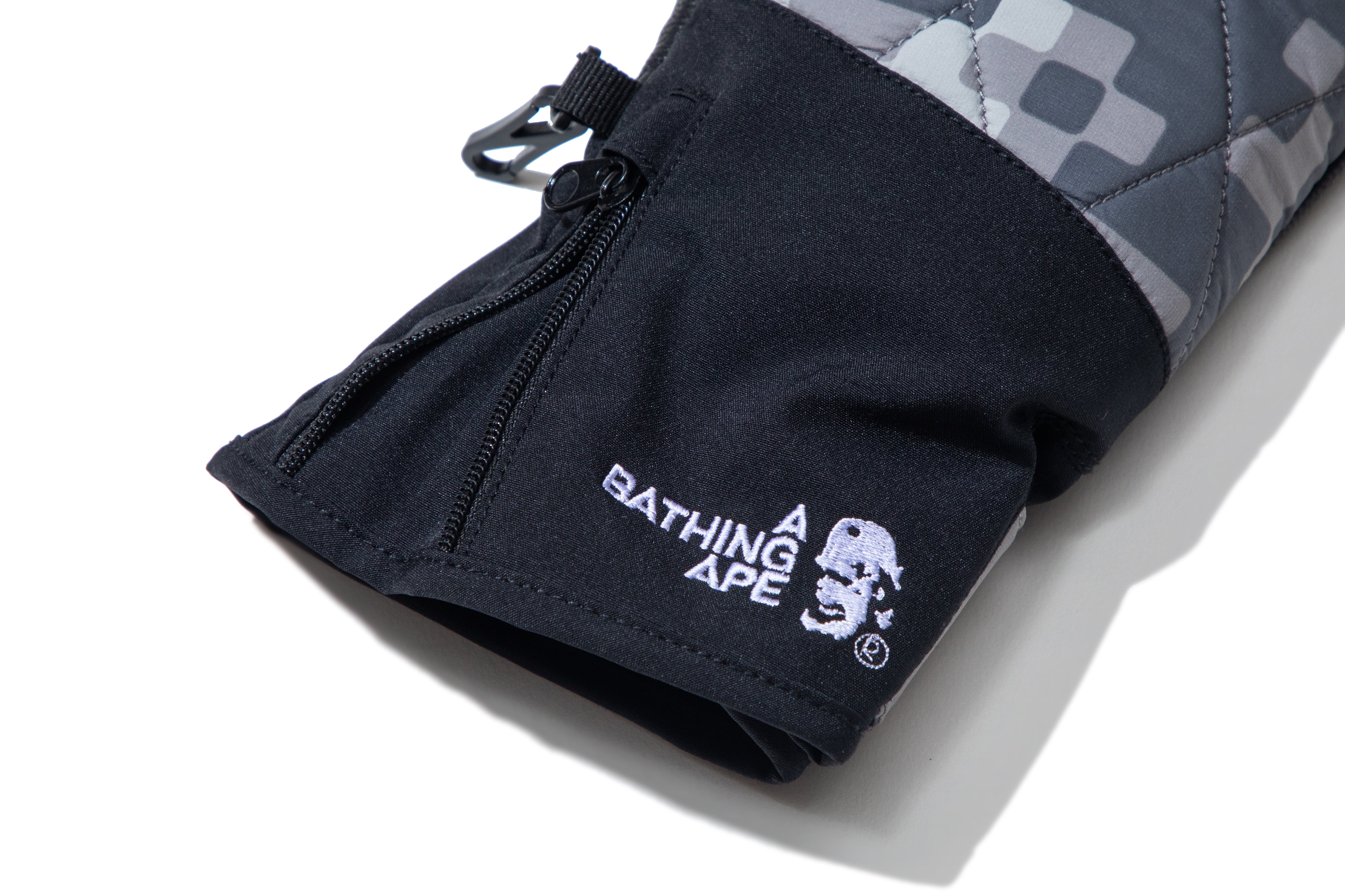小物 in k & BAPE GLOOVE 1022 BAPE BY KAZUKI KURAISHI PIXELATE CAMO GLOVES – eu.bape.com