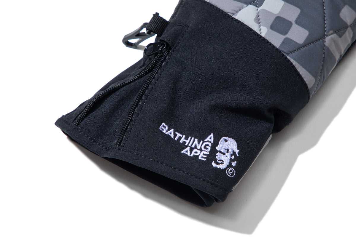 BAPE BY KAZUKI KURAISHI PIXELATE CAMO GLOVES