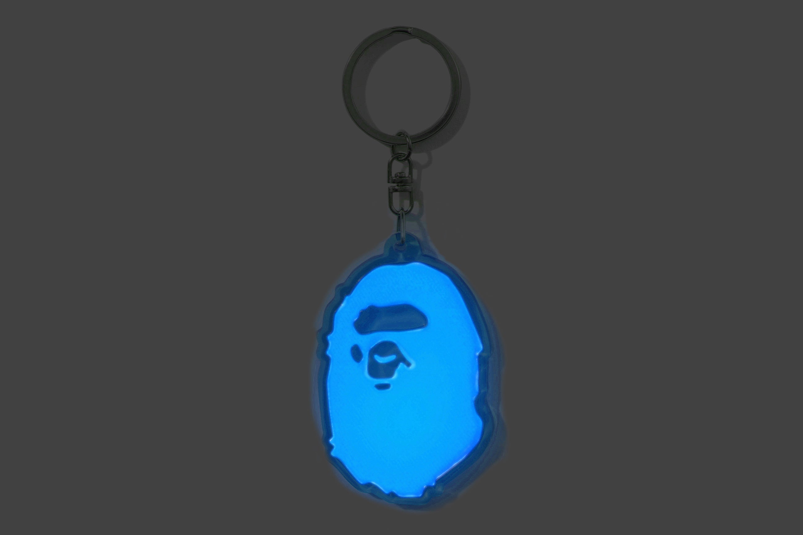 APE HEAD REFLECTIVE KEYCHAIN – eu.bape.com