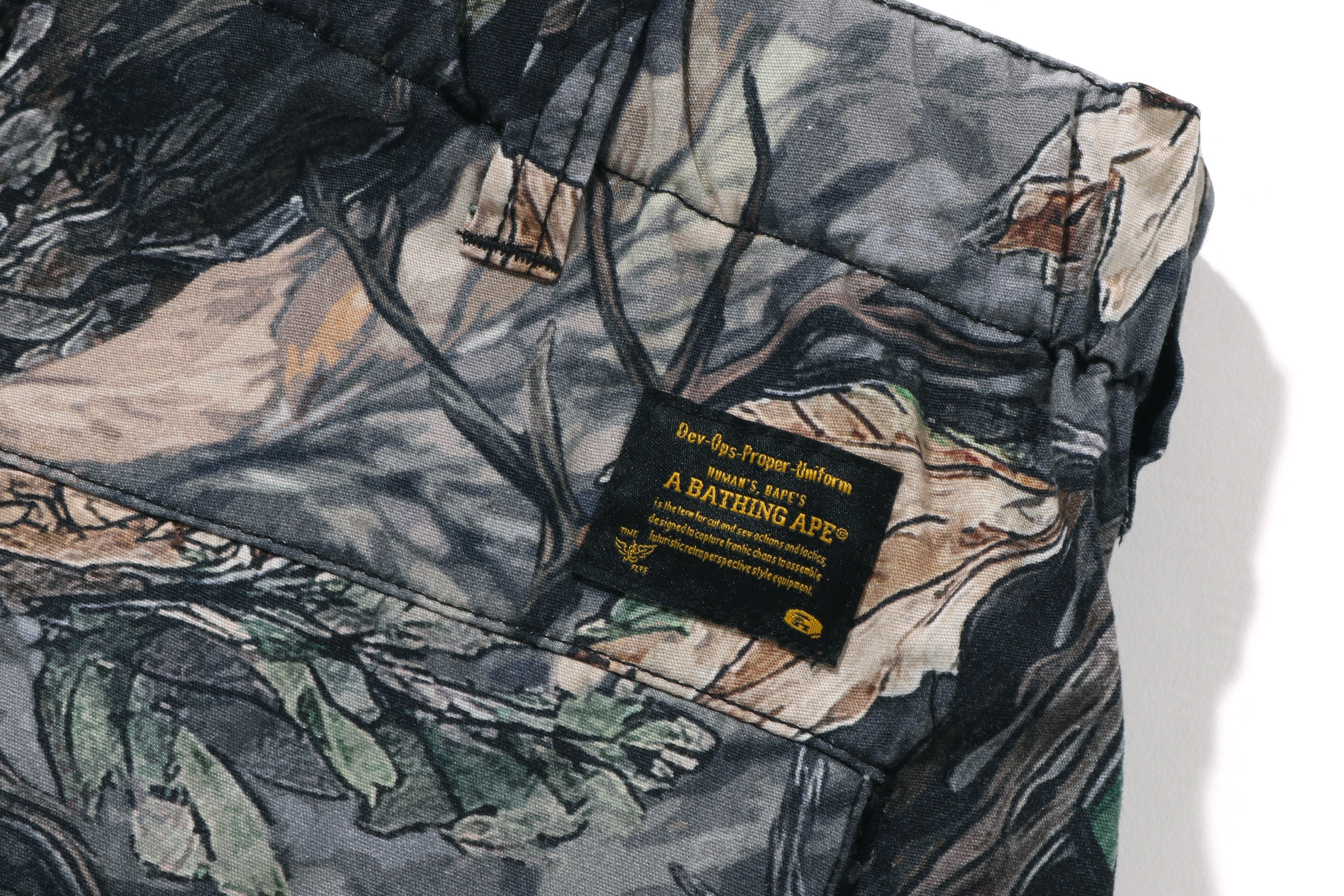 パンツ A bathing ape TREE EDGE CAMO CARGO PANTS A BATHING APE® Tree Edge Camo Relaxed Fit Work Pants | Bape