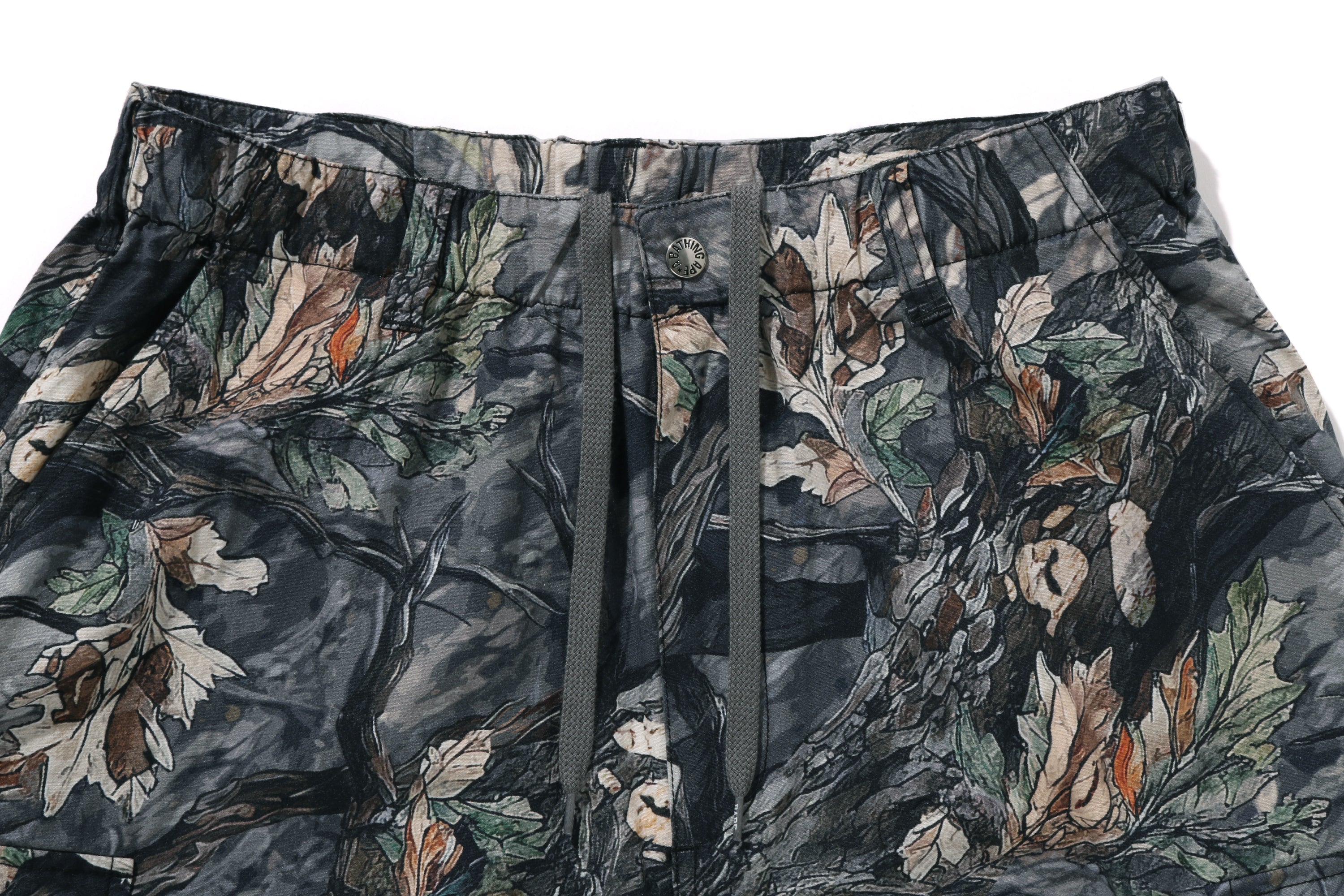 パンツ A BATHING APE TREE EDGE CAMO CARGO PANTS TREE EDGE CAMO LASER CUT RELAXED FIT MILITARY PANTS MENS – us.bape.com