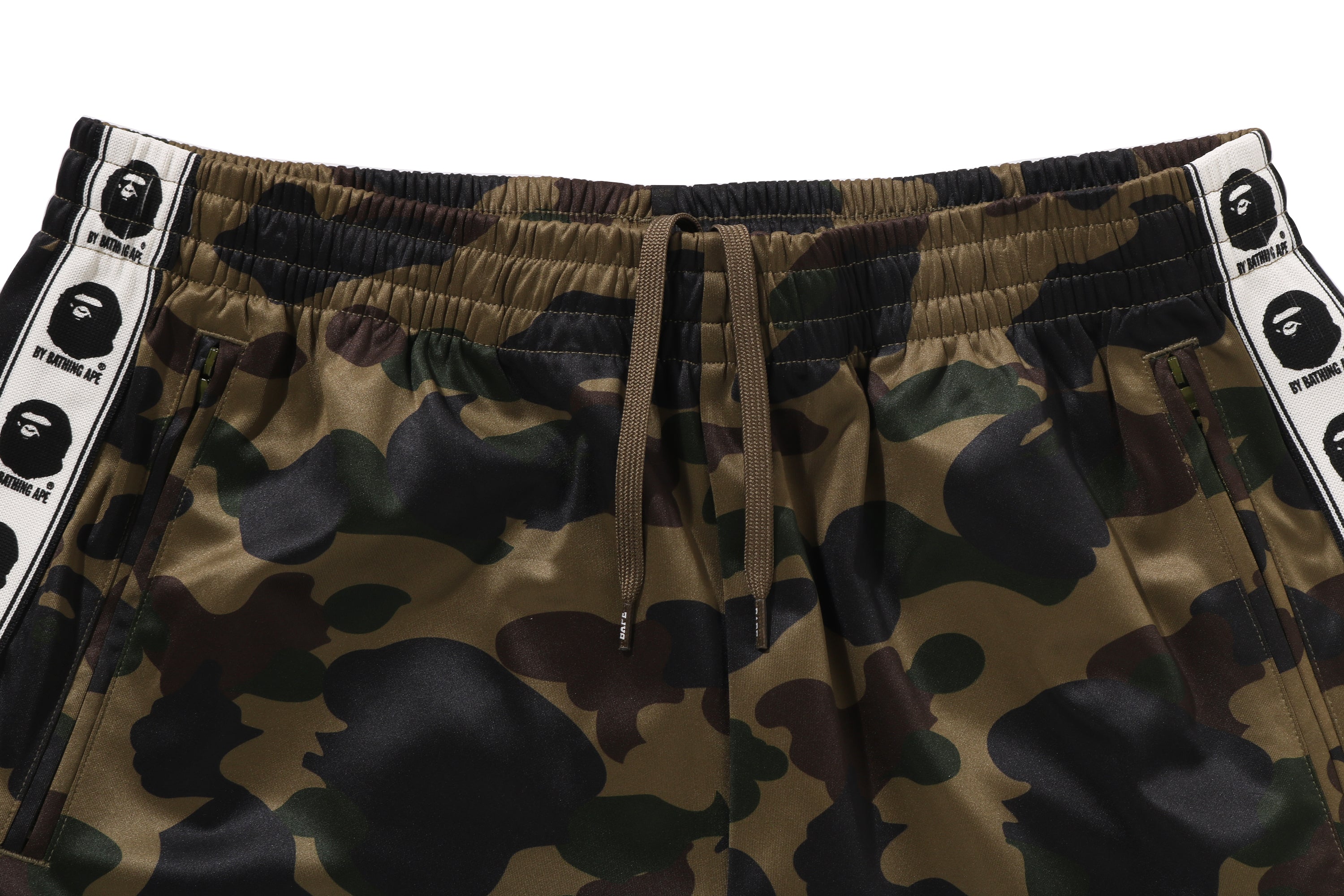 1ST CAMO LOOSE FIT TRACK PANTS – eu.bape.com