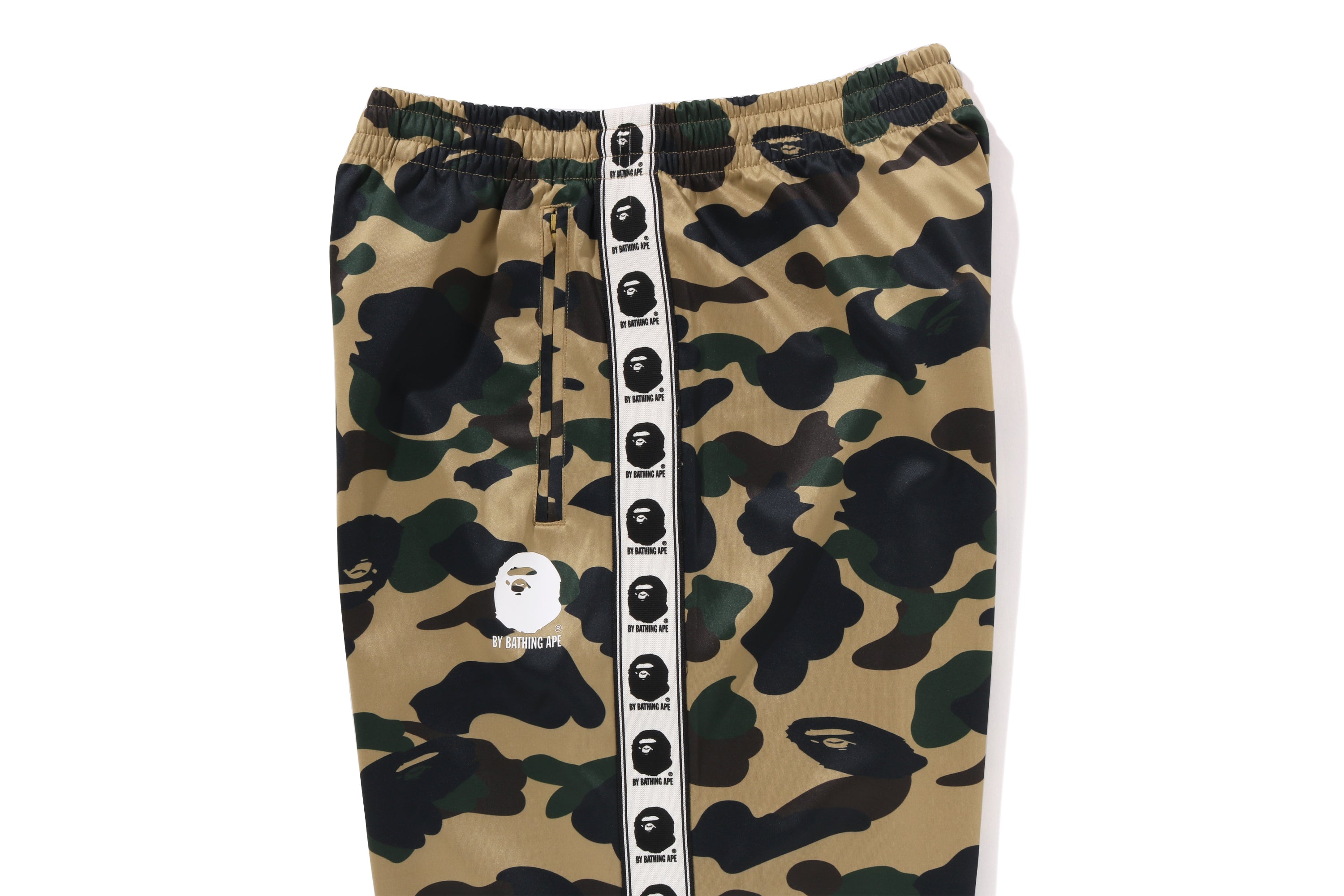 1ST CAMO LOOSE FIT TRACK PANTS – eu.bape.com