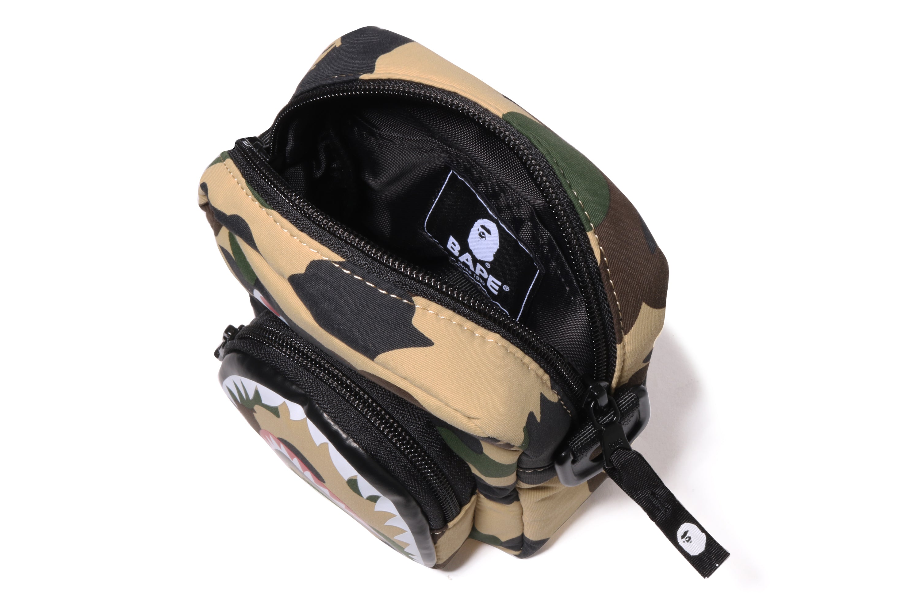 バッグ A BATHING APE 1ST CAMO SHARK MINI BAG 1ST CAMO SHARK MINI BAG – eu.bape.com