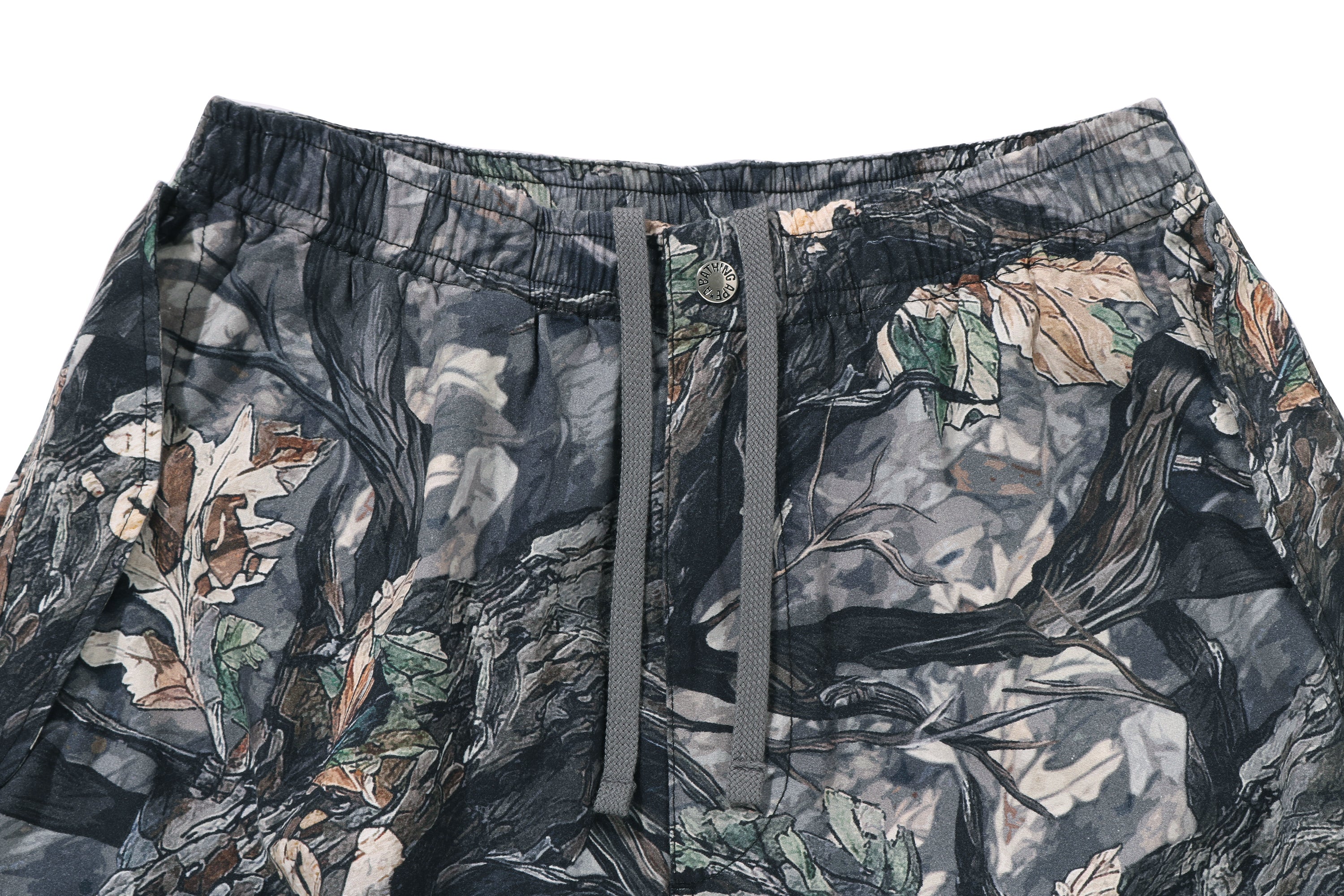 TREE EDGE CAMO CARGO SHORTS – eu.bape.com