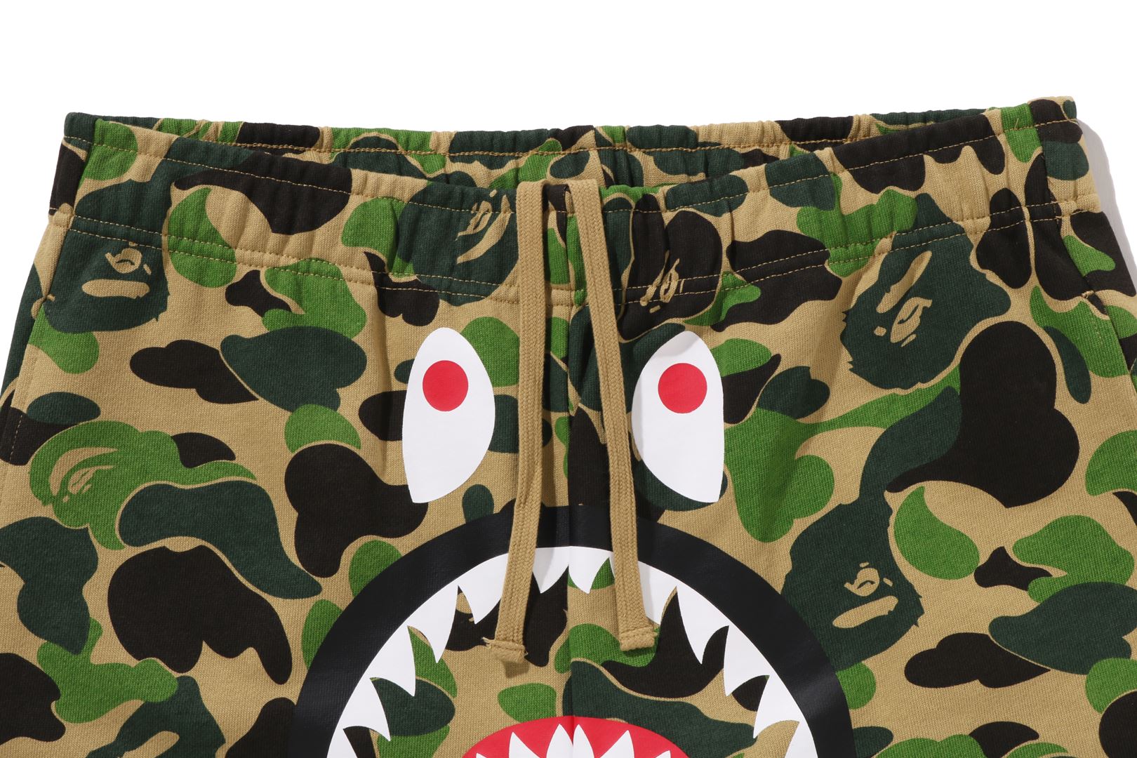 パンツ A BATHING APE BAPE CAMO SHARK SHORTS ABC CAMO SHARK SWEAT SHORTS – eu.bape.com