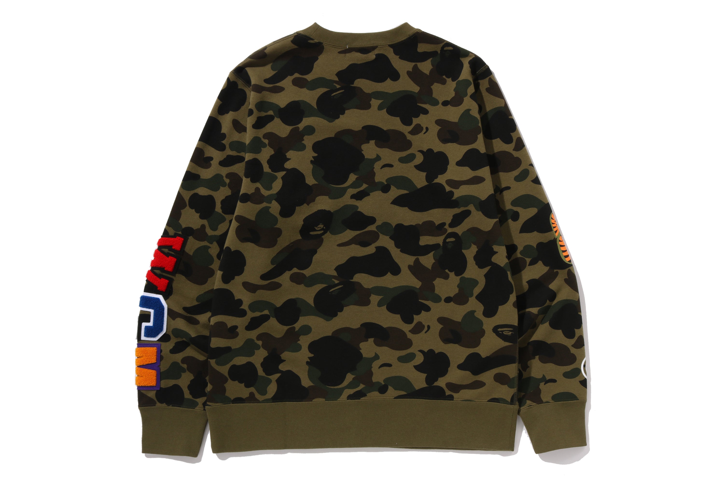 1ST CAMO SHARK CREWNECK SWEATSHIRT – eu.bape.com