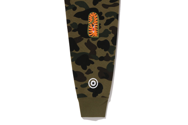 1ST CAMO SHARK CREWNECK SWEATSHIRT