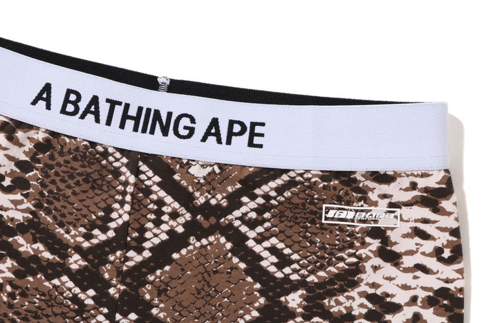 BAPE BIKERSHORTS MIT SCHLANGENMUSTER