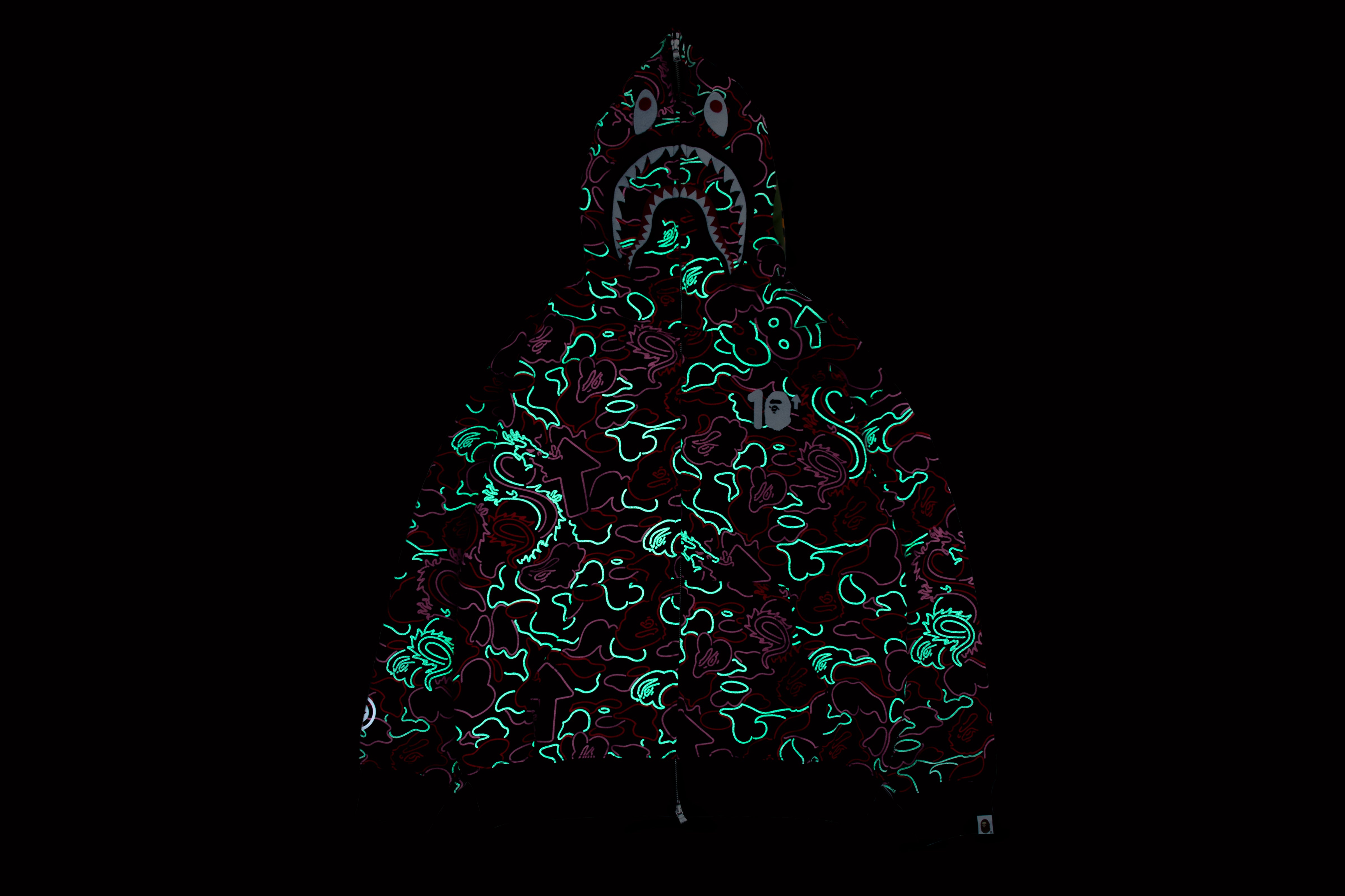 BAPE X 88RISING GLOW IN THE DARK CAMO SHARK FULL ZIP HOODIE – eu