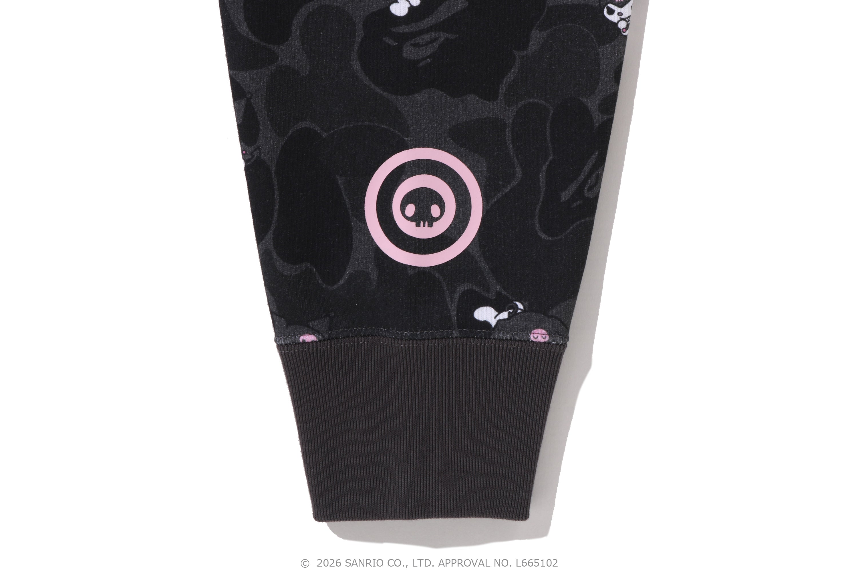 【 BAPE X KUROMI 】CAMO FULL ZIP HOODIE S BAPE KIDS® JAPAN OFFICIAL | BAPE®︎ X KUROMI CAMO ZIP HOODIE K