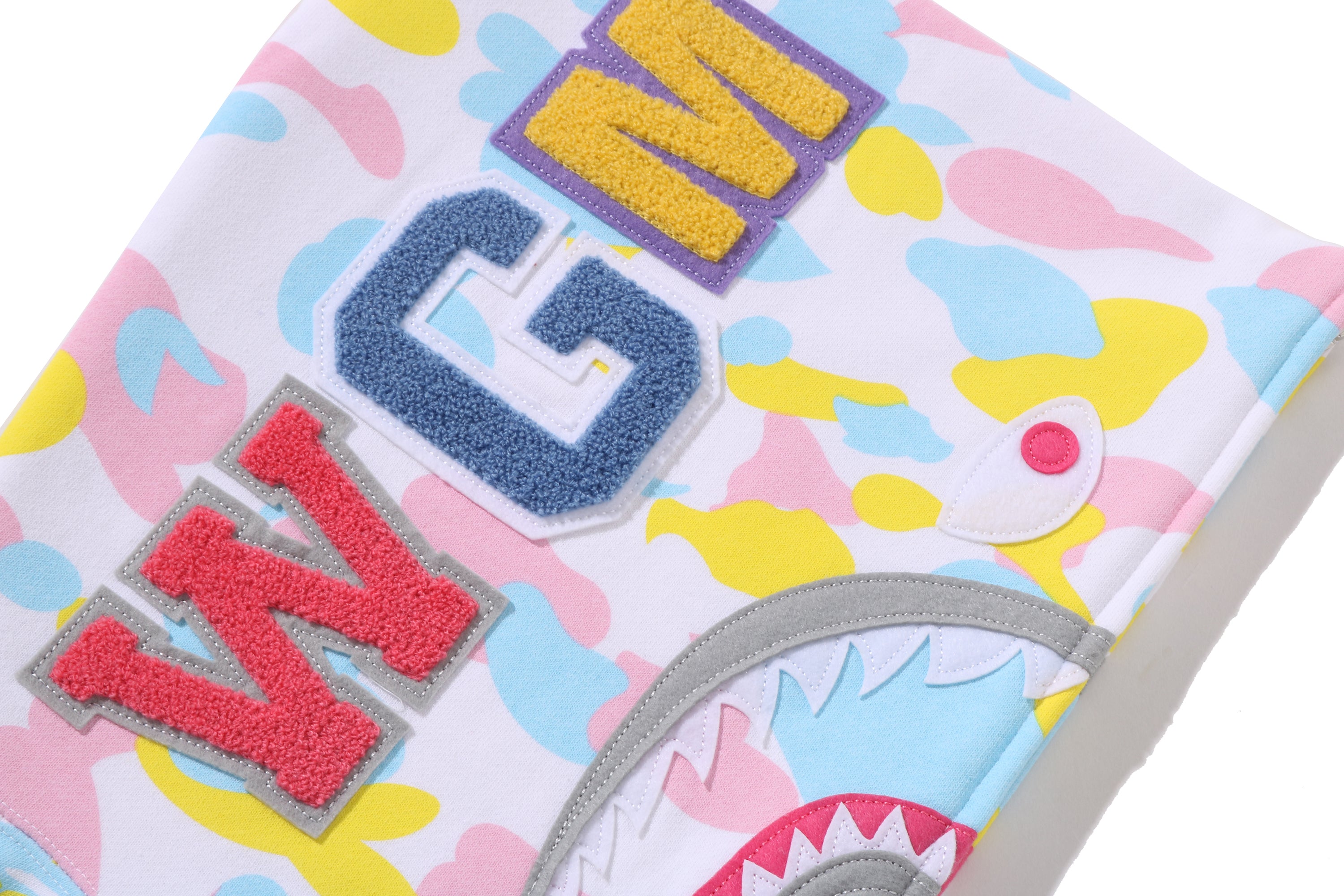 NEW MULTI CAMO SHARK CROPPED FULL ZIP HOODIE LADIES – eu.bape.com