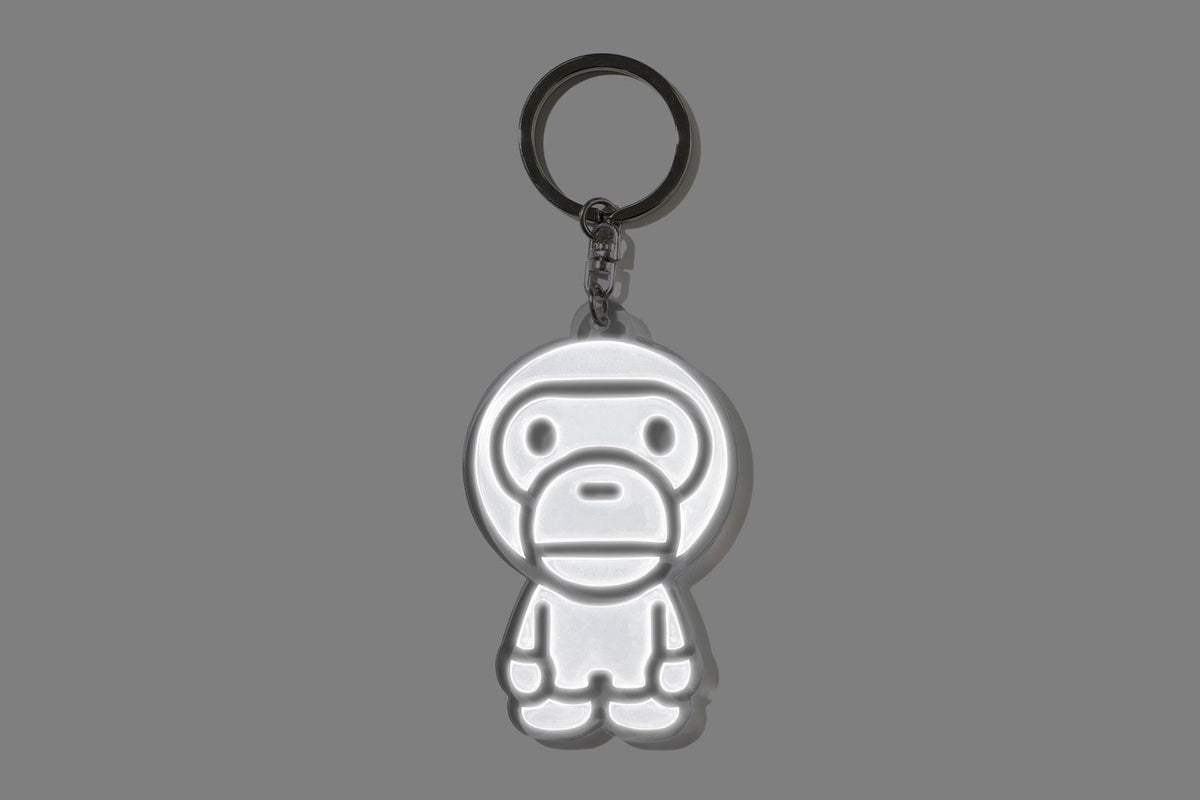 BABY MILO REFLECTIVE KEYCHAIN